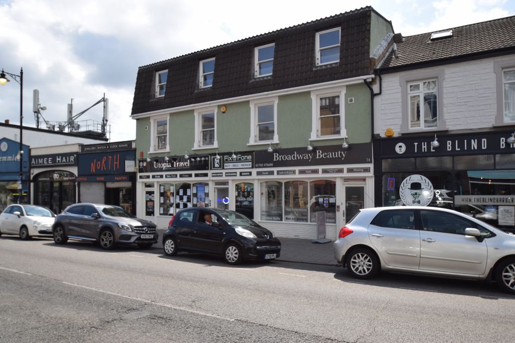 Property photo 1 of 6 1 Bedroom Apartment In The Heart Of Leigh On Sea With 1 Parking Space