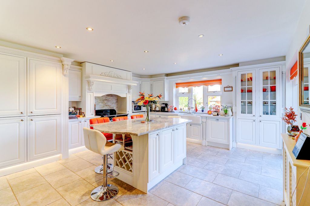 Property photo 2 of 19 Picture No. 03