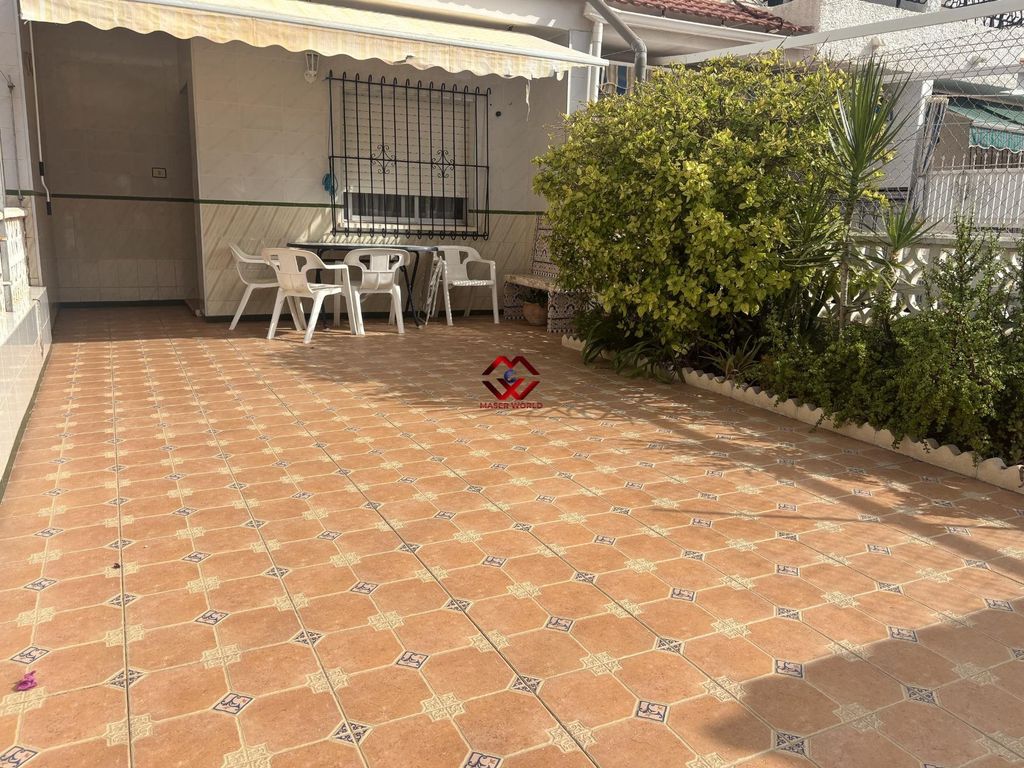 Property photo 1 of 40