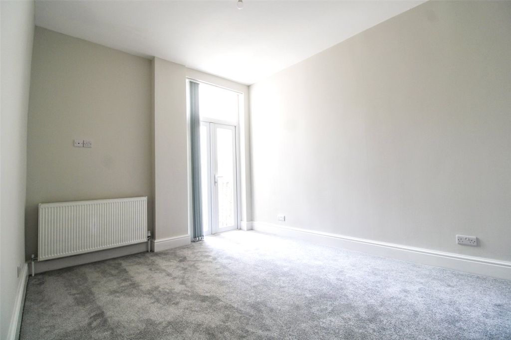 Property photo 1 of 10 Picture No. 04