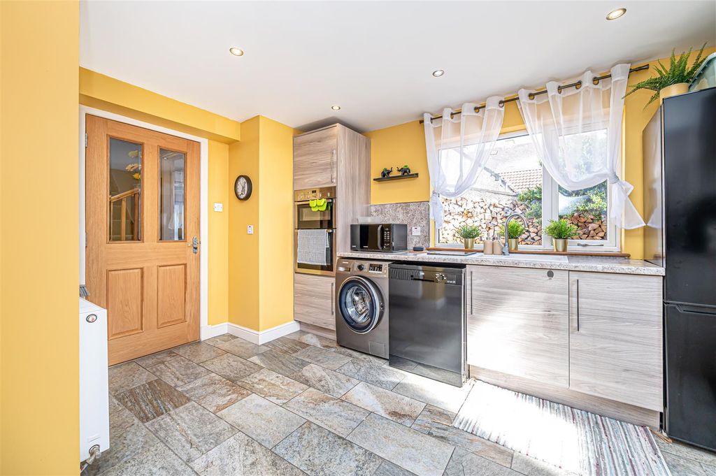Additional image 9 of 4 bed semi-detached house for saleScoonie Place, Durie Street, Leven KY8