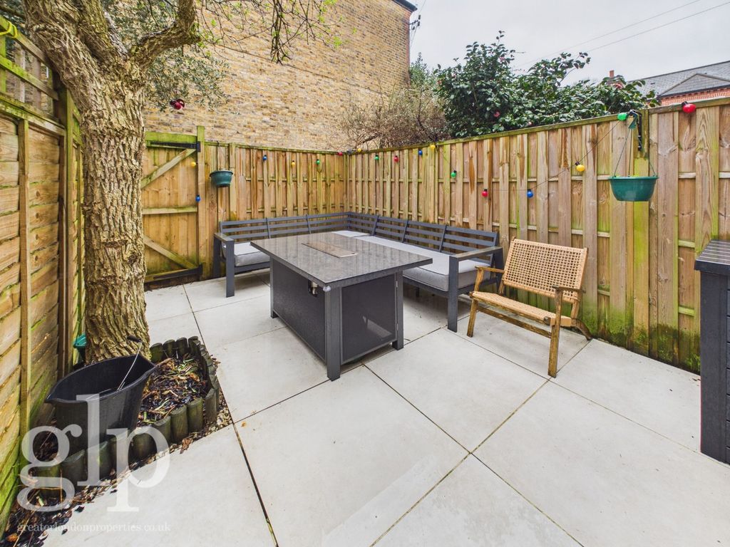 Property photo 3 of 30 4833598