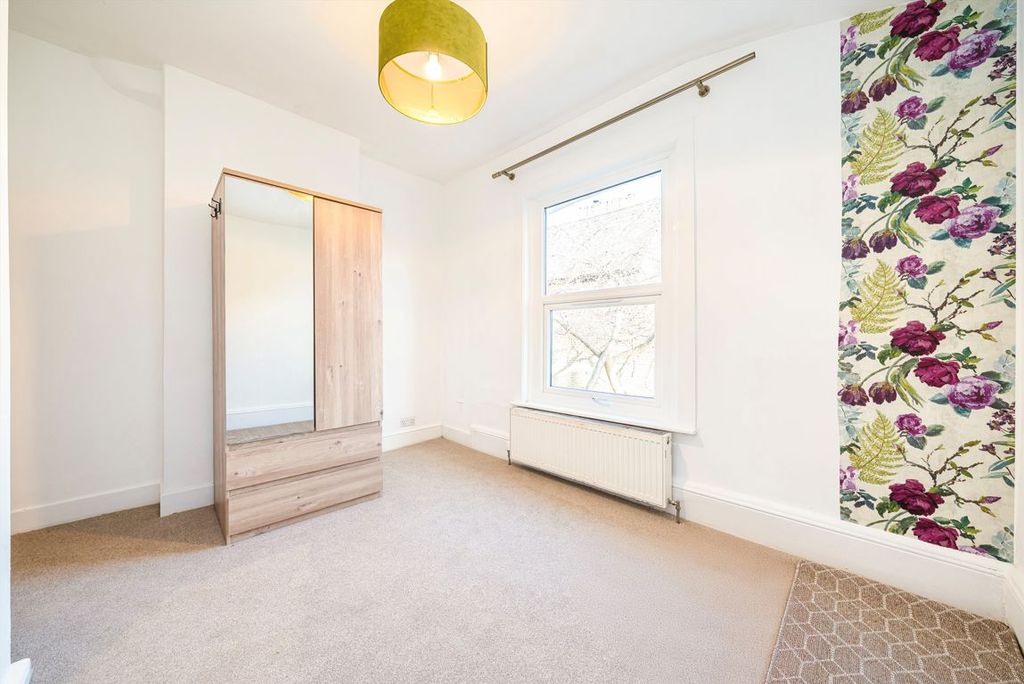 Property photo 3 of 4