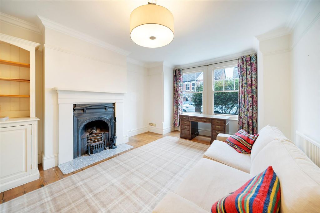 Property photo 2 of 17 15 Marlborough Road-18.Jpg