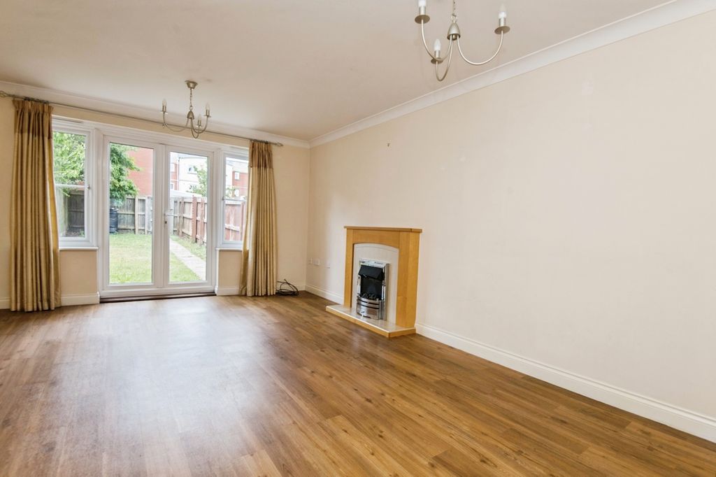 Property photo 2 of 15 Photo