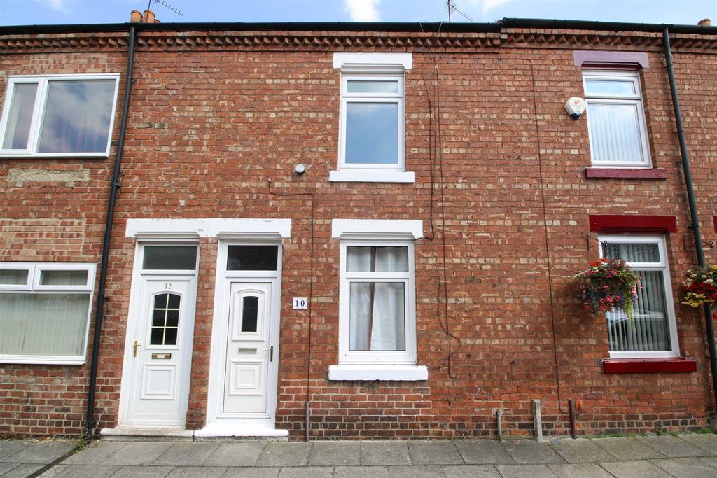 Property photo 1 of 6