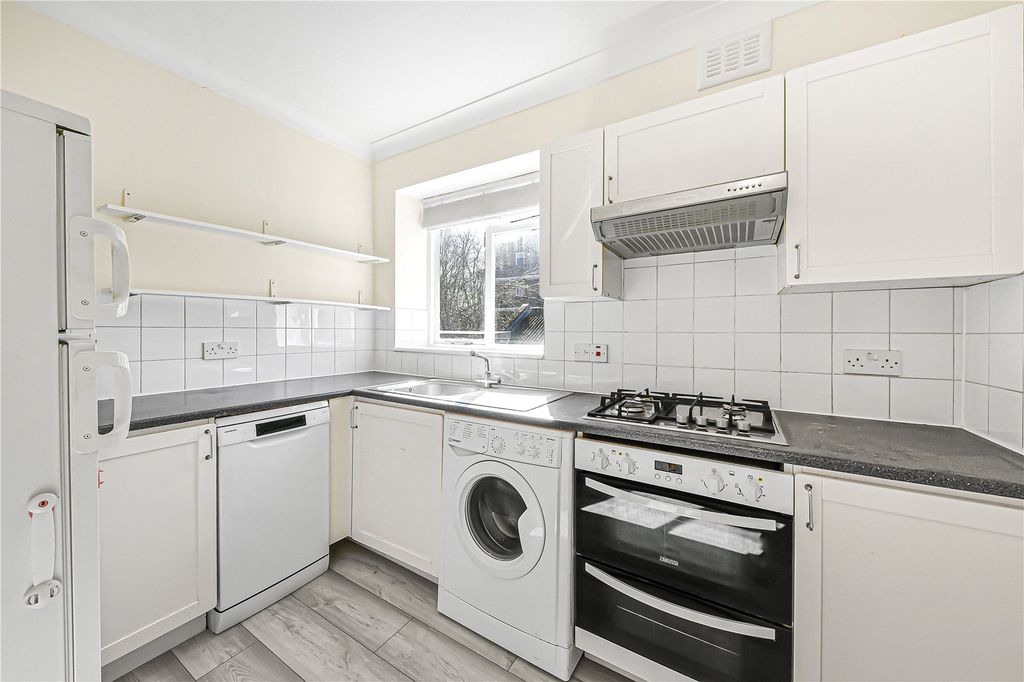 Property photo 3 of 10 Picture No. 23