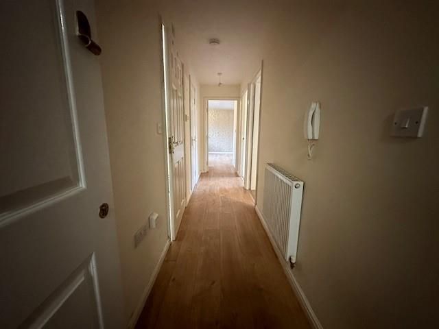 Property photo 2 of 10 Hall