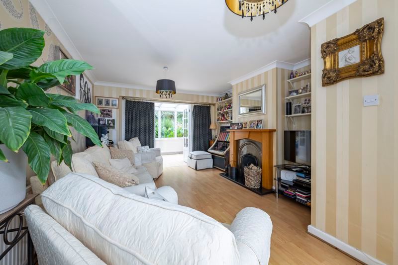 Property photo 3 of 17 Photo 6