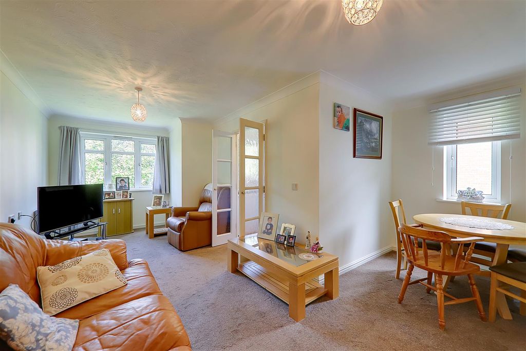 Property photo 3 of 13 Img_3069-Img_3071.Jpg