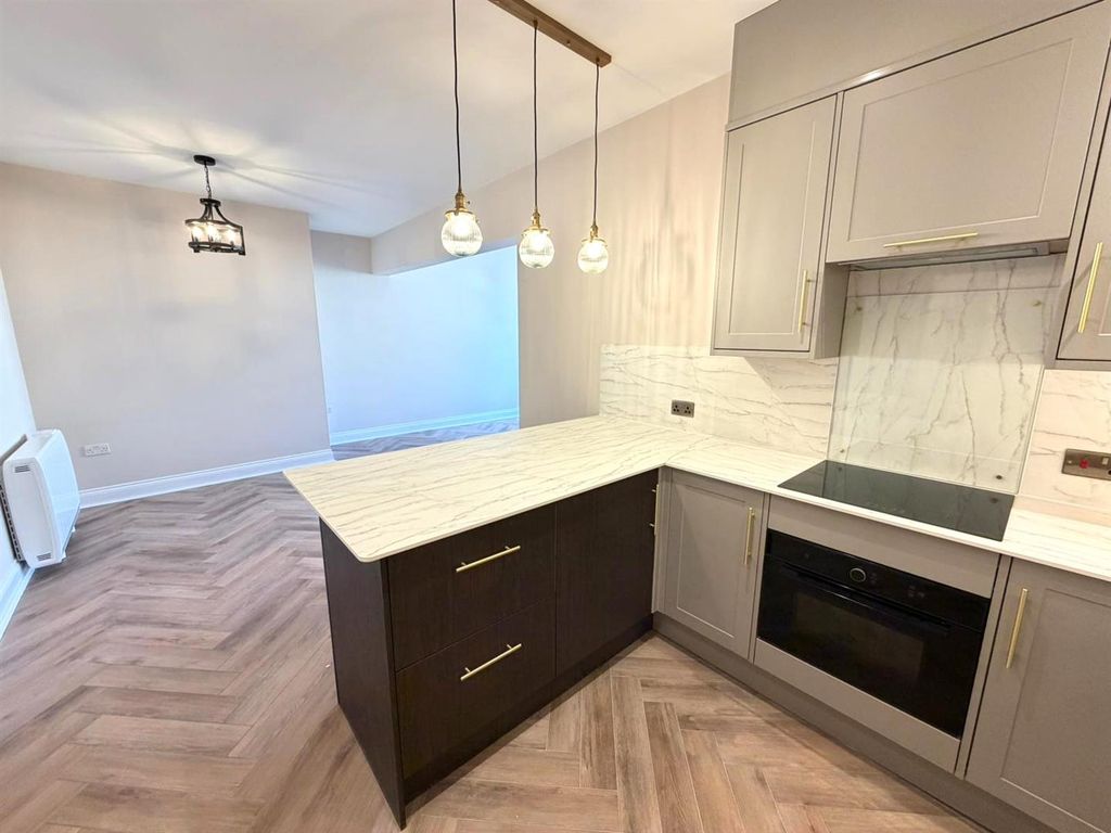 Property photo 2 of 7 Kitchen.Jpg