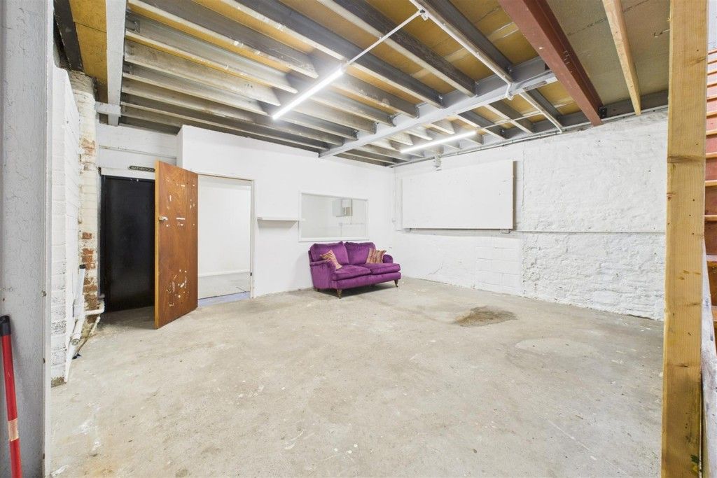 Property photo 3 of 5 Photo 5