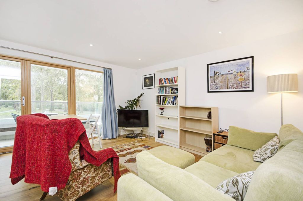 Property photo 2 of 10