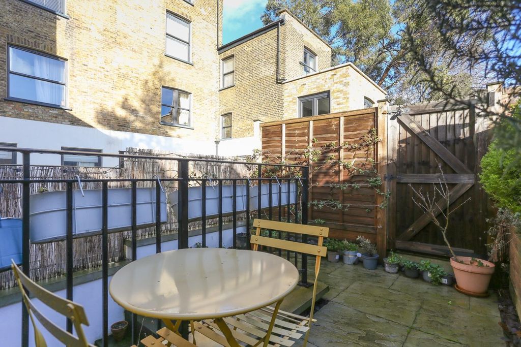 Property photo 2 of 18 Patio Garden