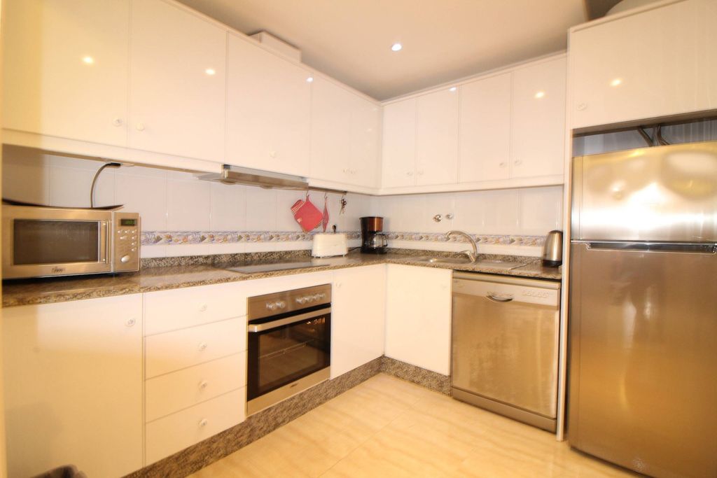 Property photo 2 of 50