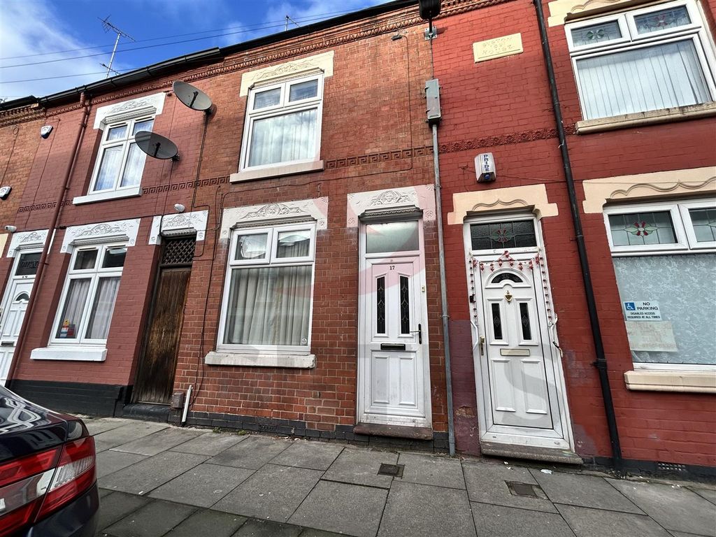 Property photo 2 of 28 Front Exterior