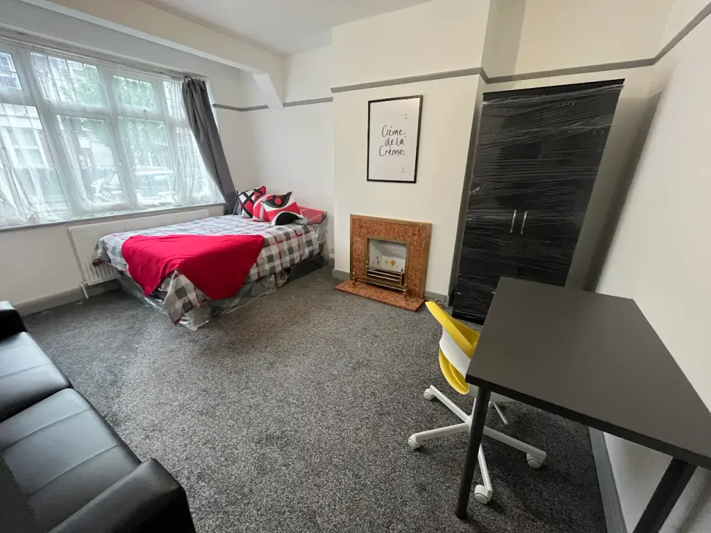 Property photo 2 of 4