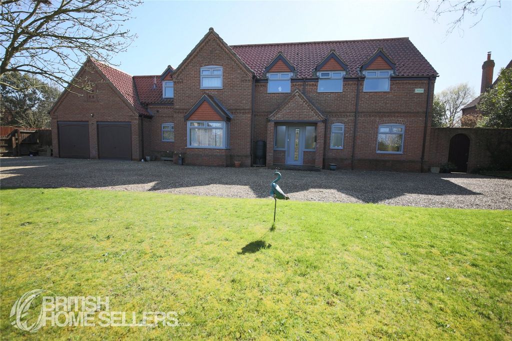 Property photo 2 of 48 Picture No. 24