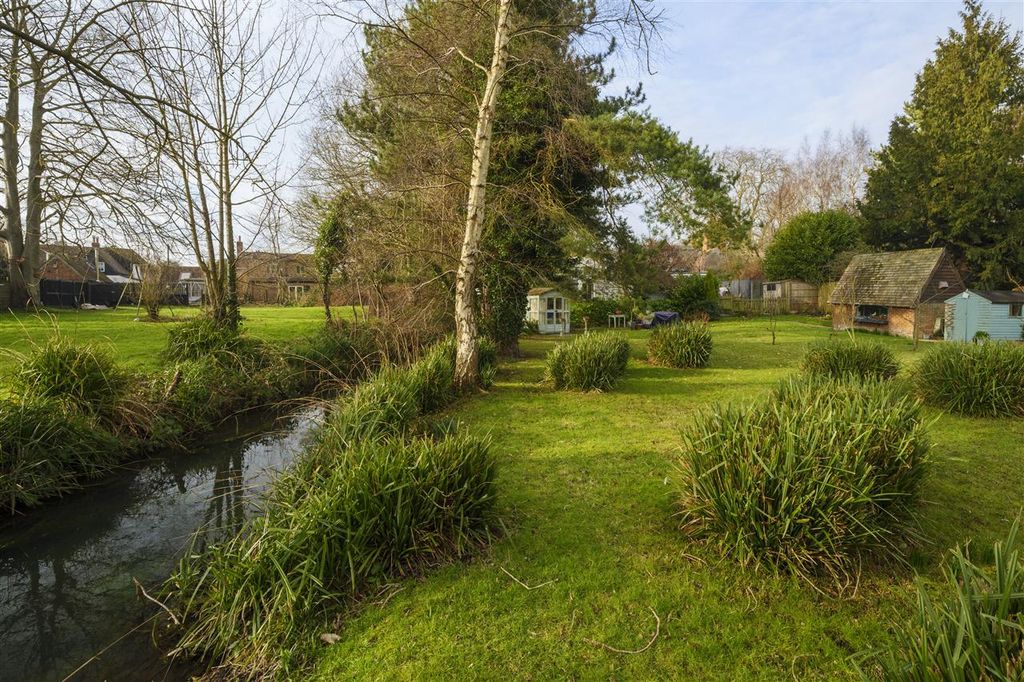 Property photo 2 of 32