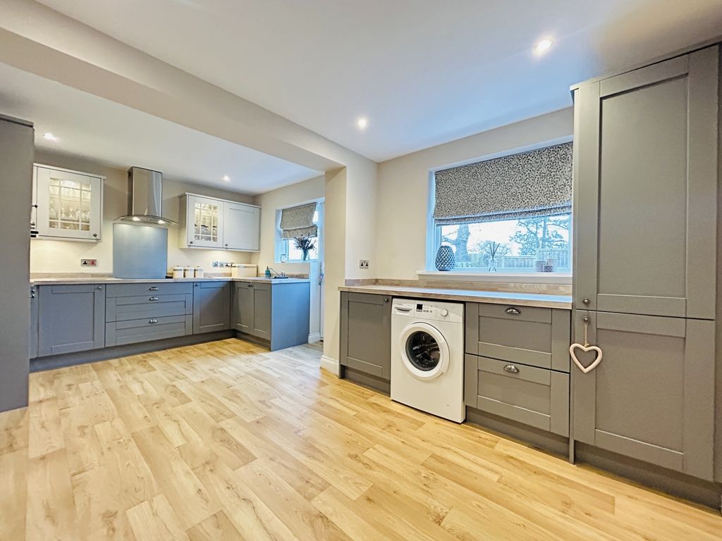 Property photo 3 of 19 Img_3882