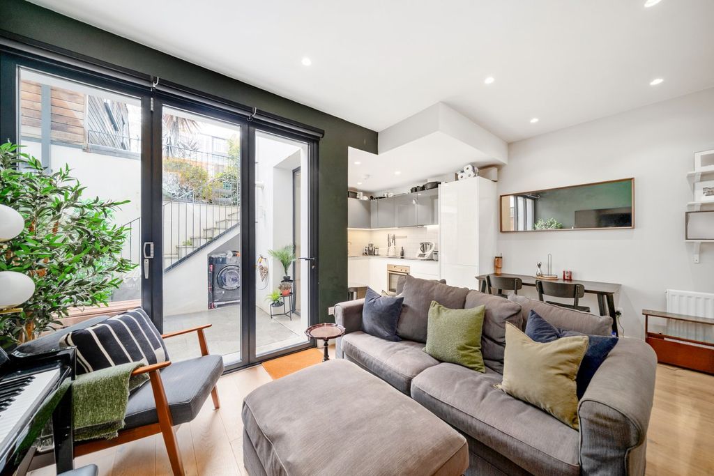 Property photo 3 of 7