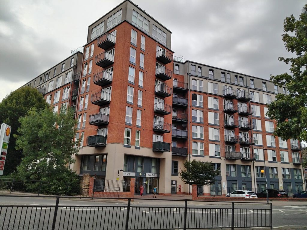 Property photo 1 of 15 Two Bed Ground Floor Garden Flat Off Northolt Road With Waitrose Supermarket / South Harrow Shopping Area &amp; Piccadilly Line Underground Station Nearby