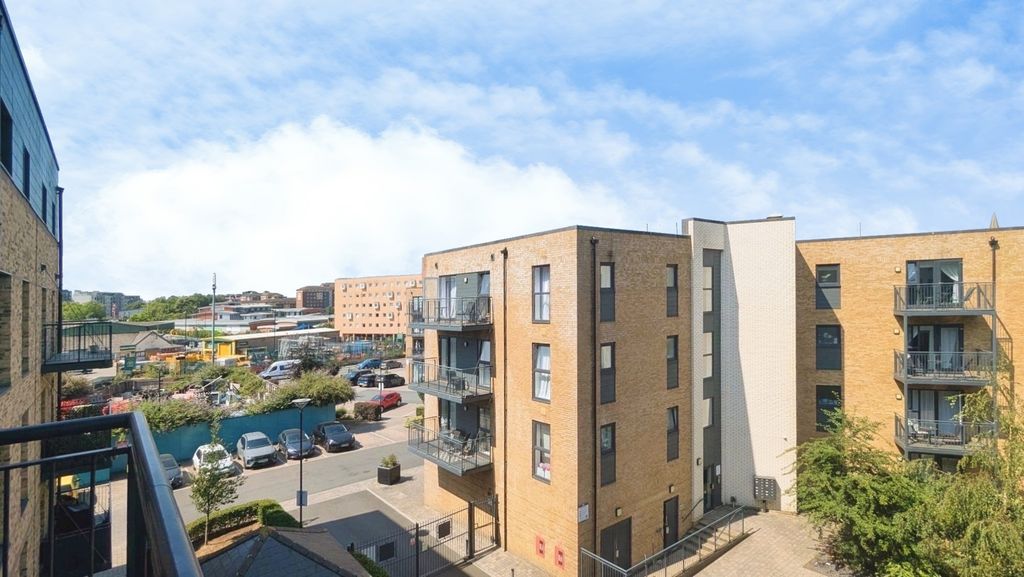 Property photo 1 of 15 Pbox-Img.Jpg