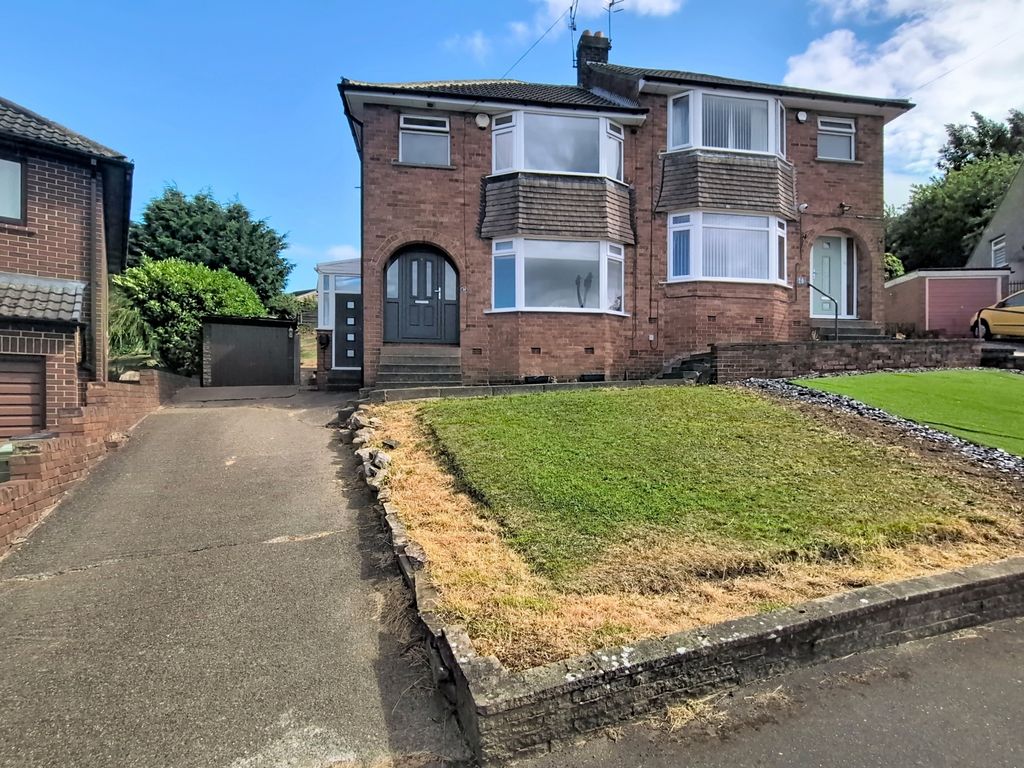 Property photo 1 of 17 28-Cornmill-Crescent_00012