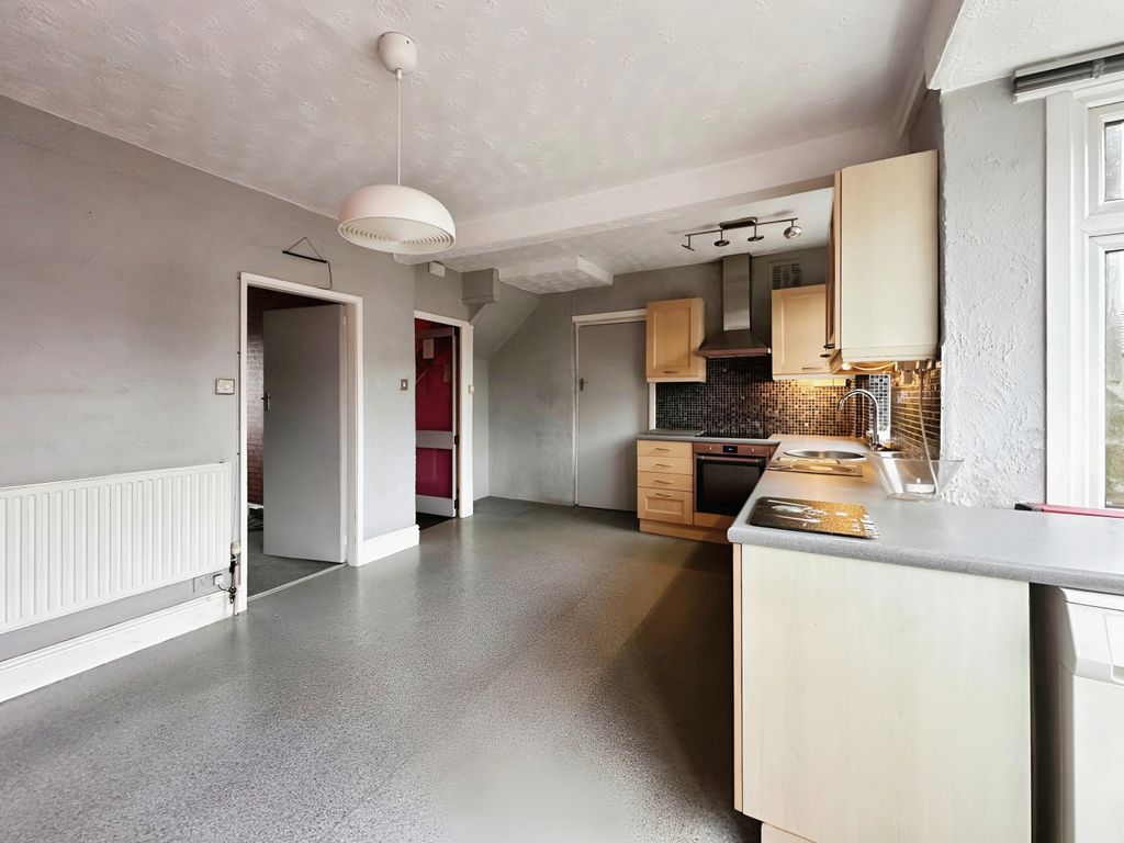 Property photo 2 of 13 Kitchen