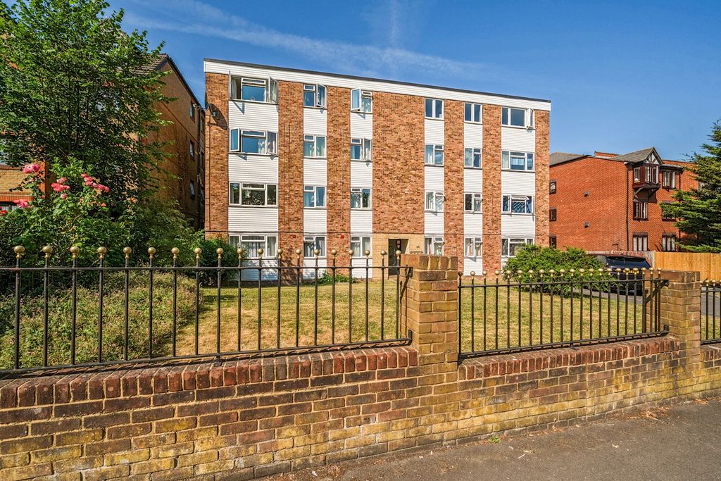 Property photo 1 of 15 1484723-1-6A4F701...