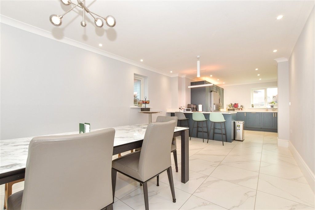 Property photo 1 of 21 Dining Area