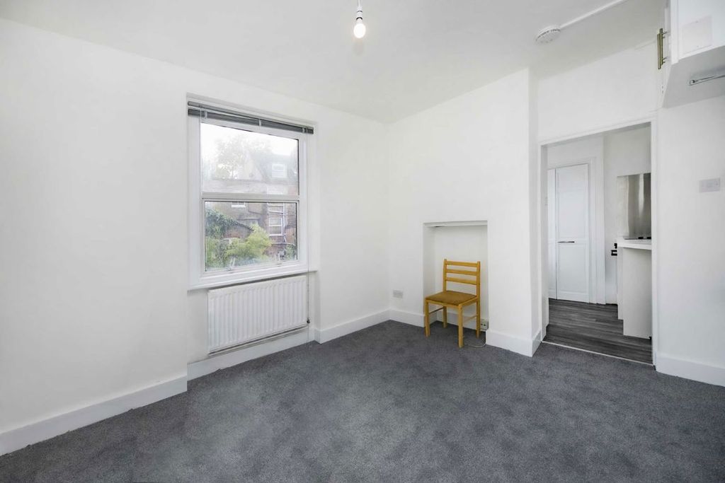 Property photo 3 of 5
