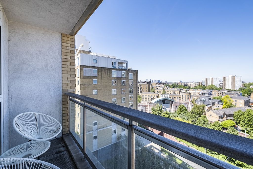 Property photo 3 of 20 Balcony