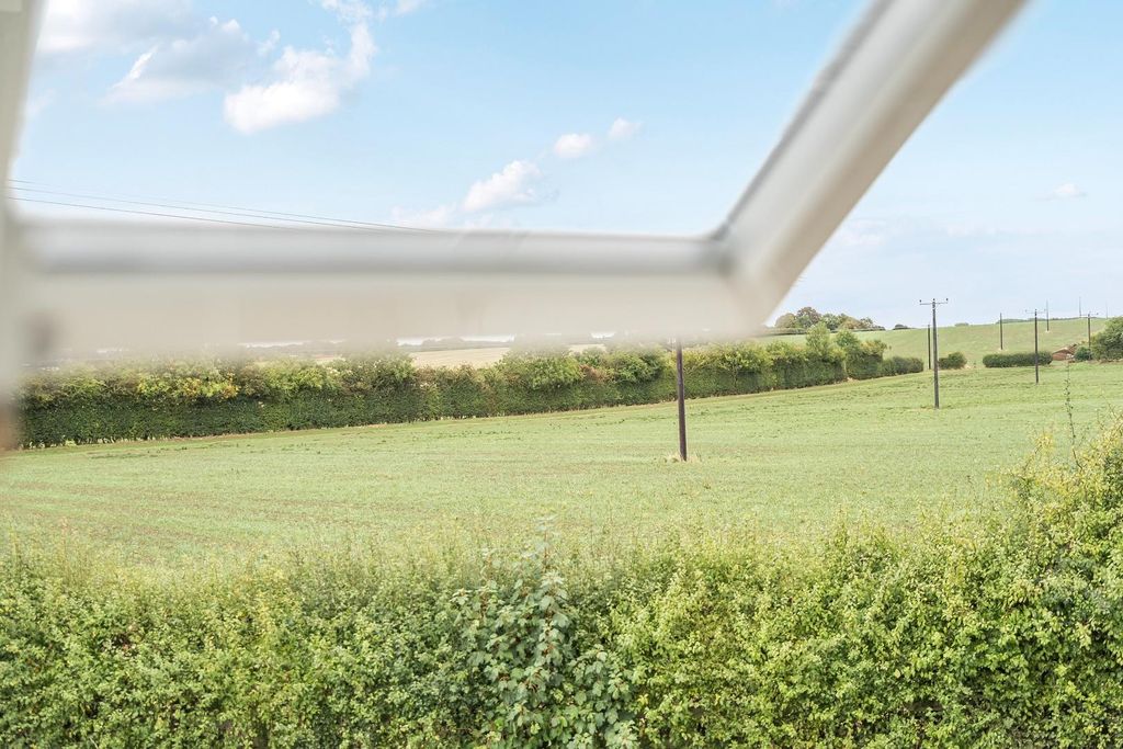 Property photo 3 of 17 1349249-16-68c2Fe7777951.Jpg