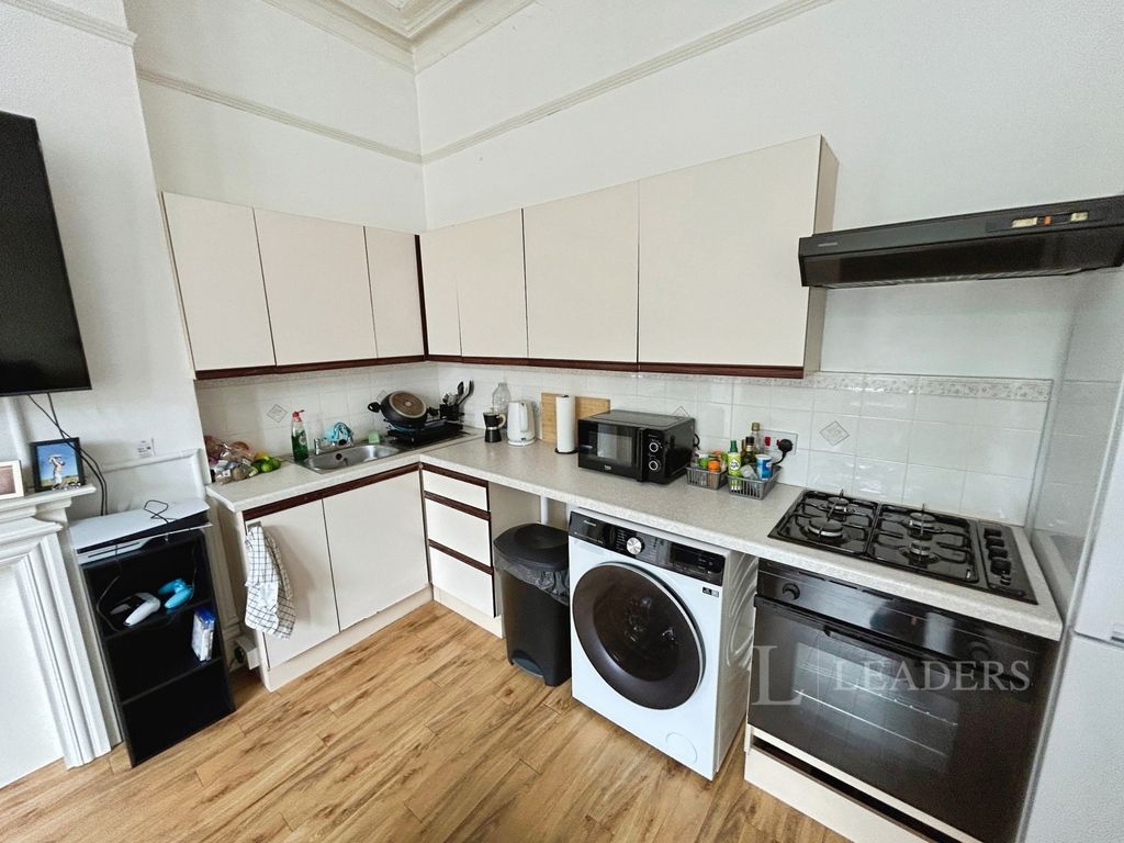 Property photo 3 of 9 Pbox-Img.Jpg