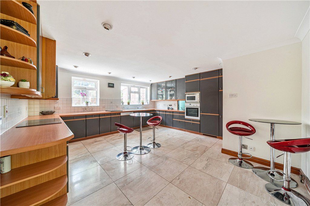 Property photo 3 of 19 Picture No. 24
