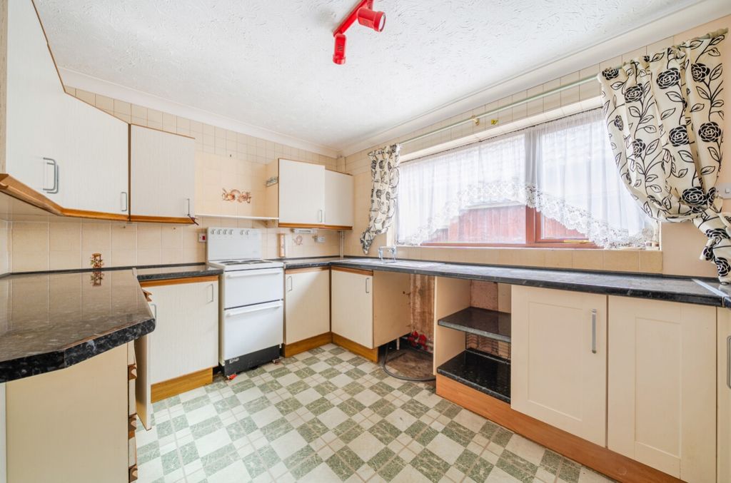 Property photo 3 of 13 1514365-4-1A06332944Fd1