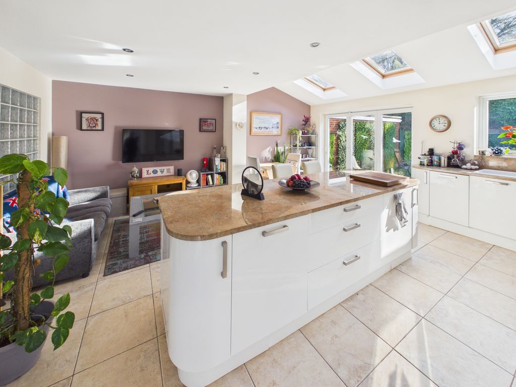 Property photo 2 of 11 Gallery