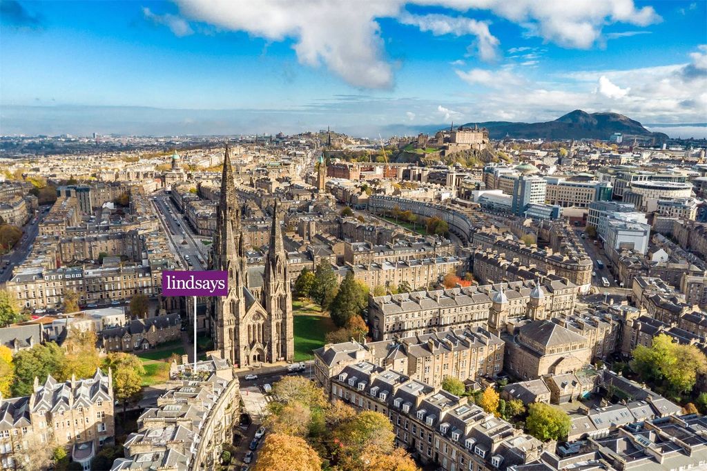 Property photo 1 of 20 Picture No. 02