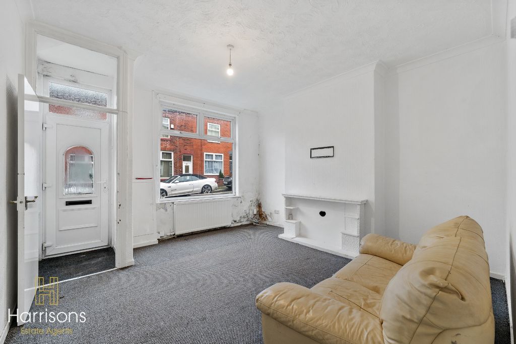 Property photo 3 of 17 4851313