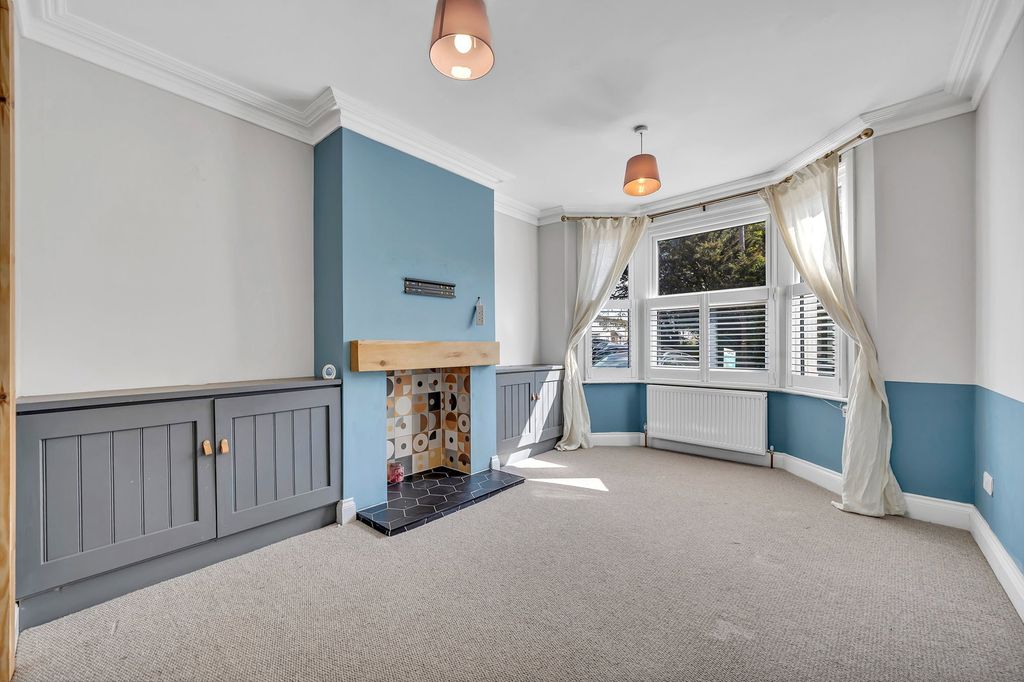 Property photo 3 of 18