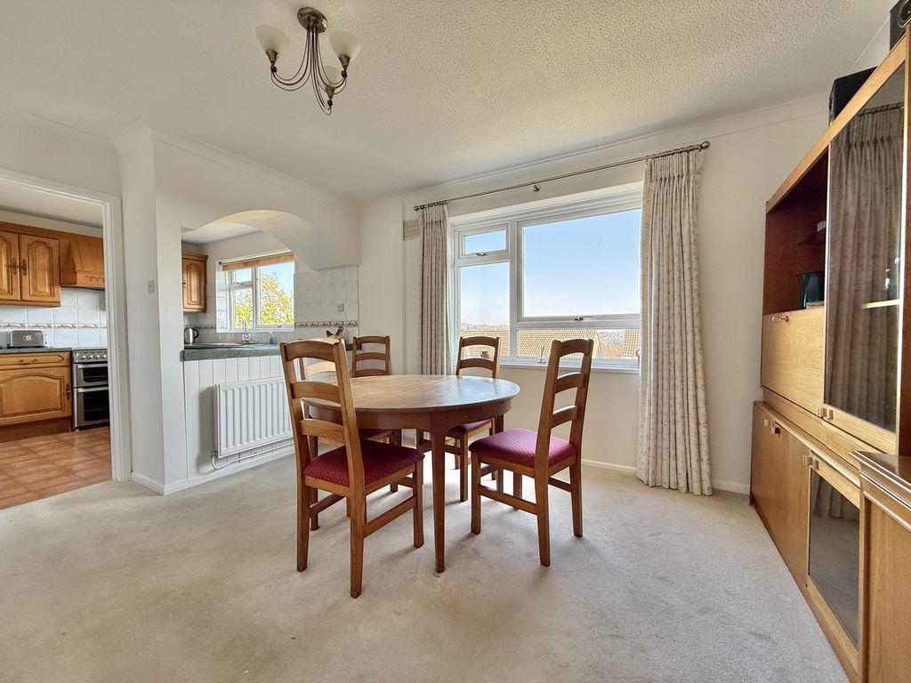 Property photo 3 of 21 Photo 12