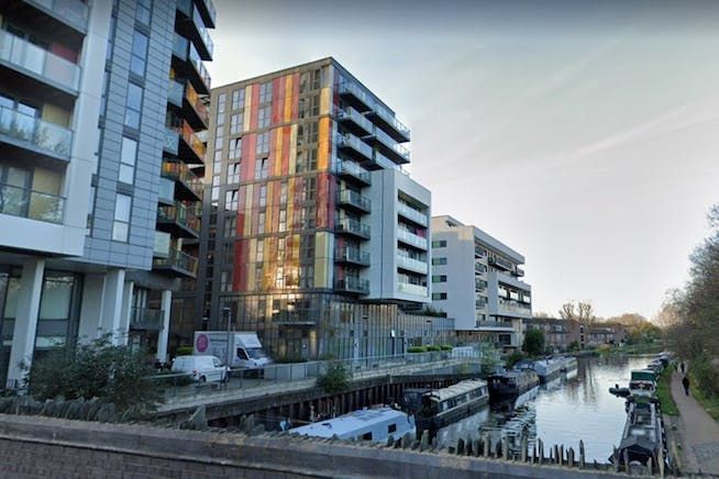 Property photo 1 of 3 Modern Office For Rent In Hackney Marsh Overlooking River Lee