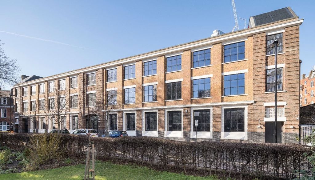 Property photo 2 of 15 Facade Resized.Jpg