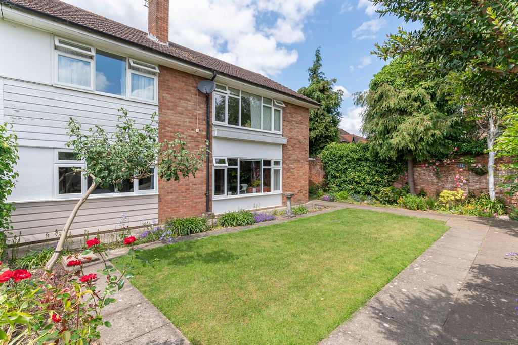 Property photo 1 of 12