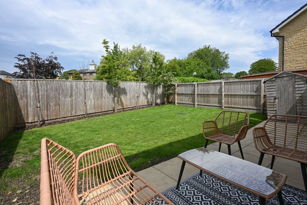 Property photo 2 of 47 4271841