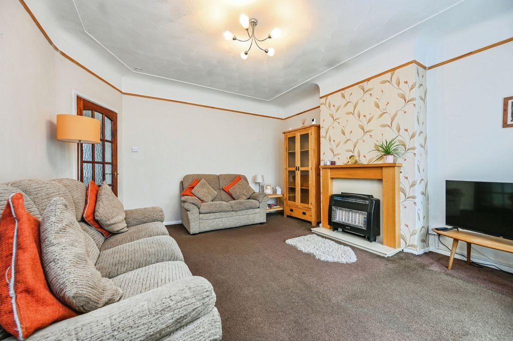 Property photo 2 of 20 Pbox-Img.Jpg