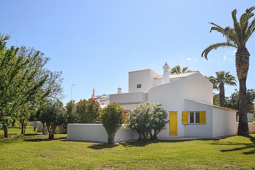 Property photo 3 of 17 Townhouse For Sale In Vilamoura