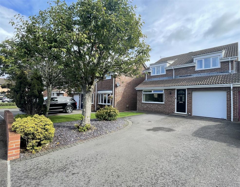 Property photo 1 of 16 Front