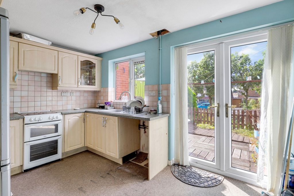 Property photo 3 of 10